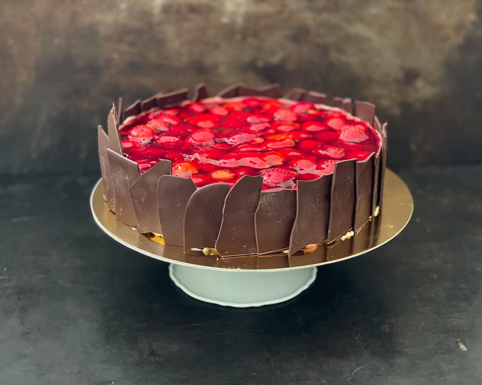 Erdbeertorte mit Schokoladenbruch