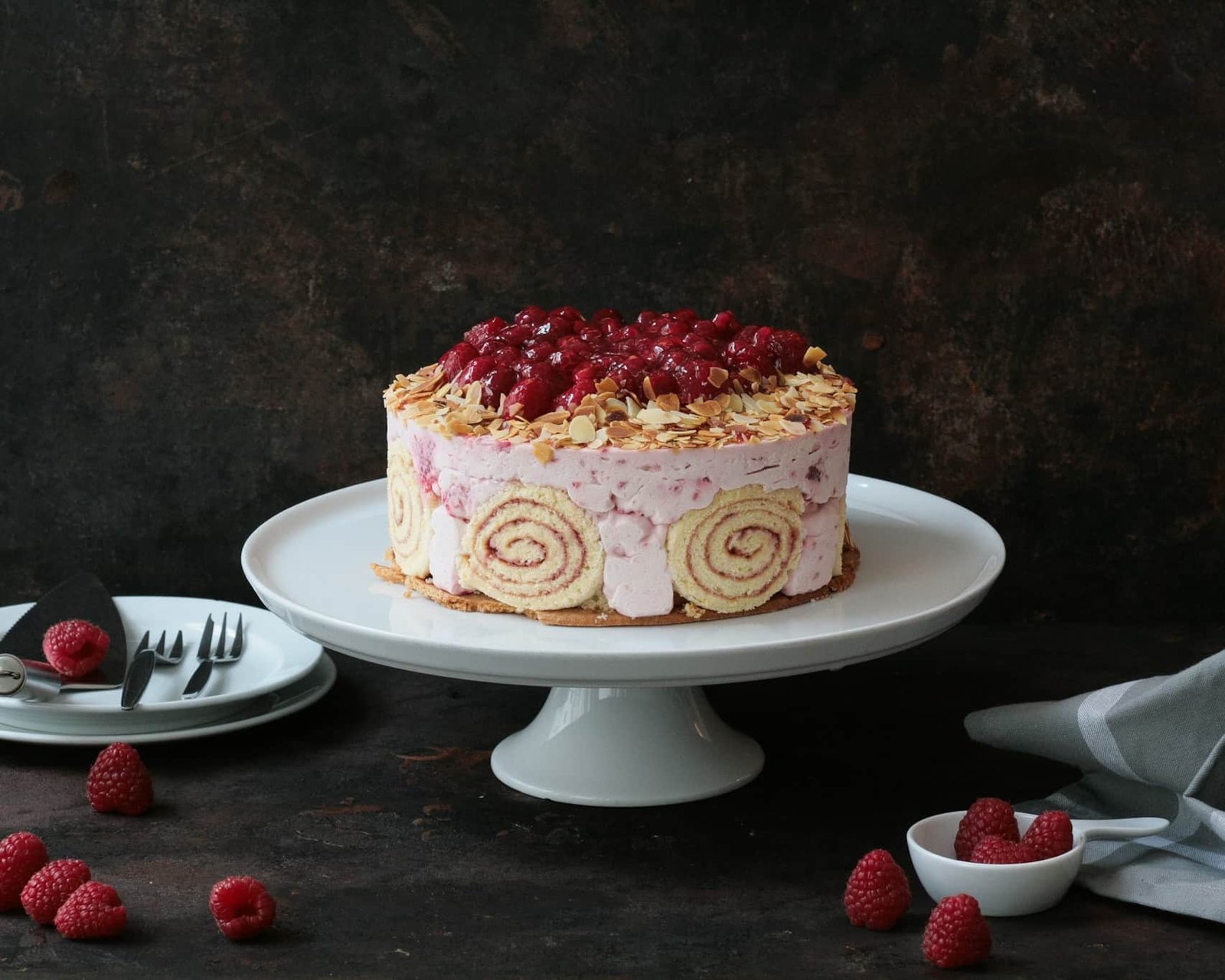 Himbeer-Joghurt-Sahnetorte