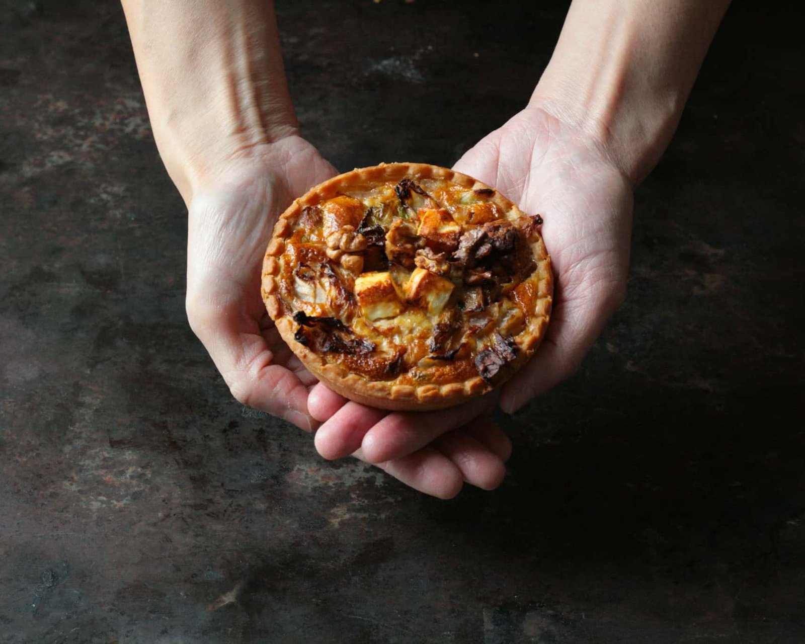 Mini Quiche mit Wirsing und Walnüssen