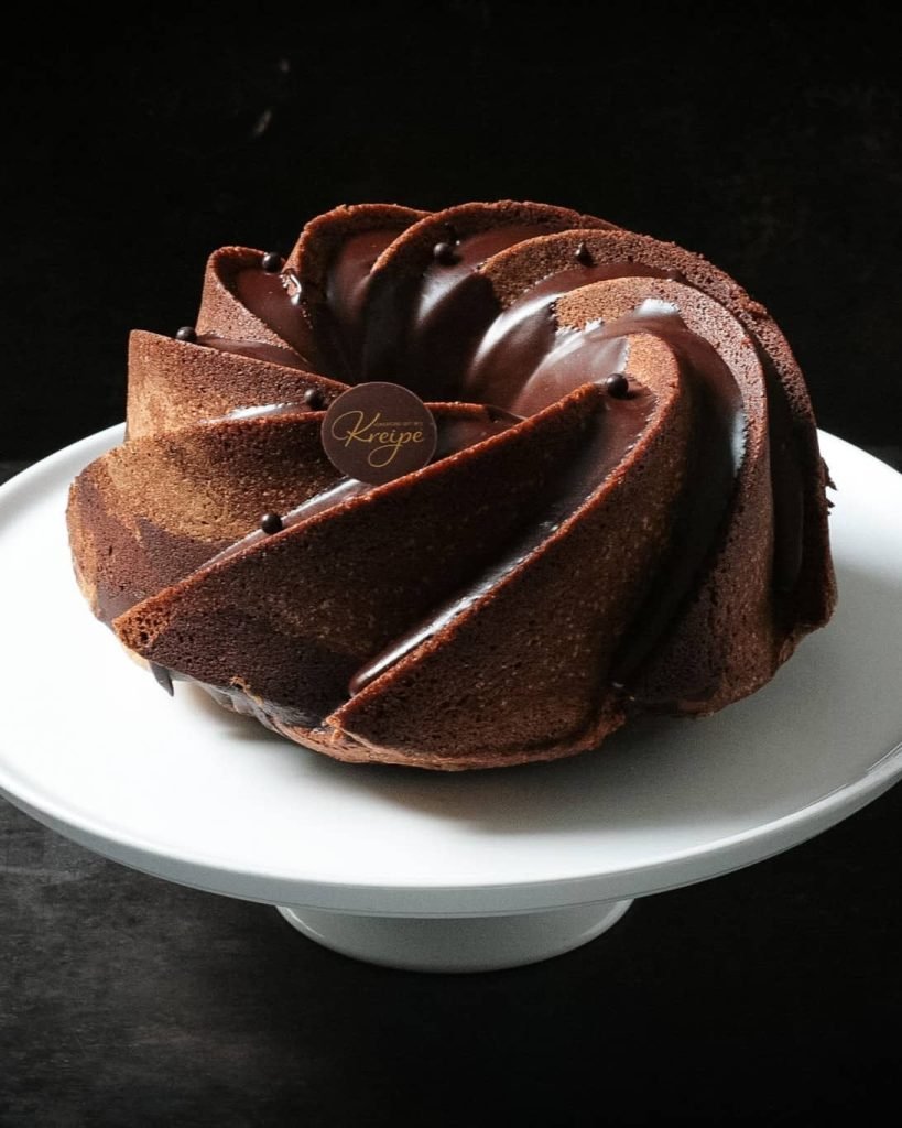 Marmorkuchen mit Schokoladenüberzug